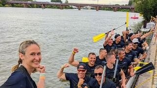 Suthans Drachenboot-Gladiatoren haben die Open-Klasse vor den River Ducks und MVV Netze gewonnen.