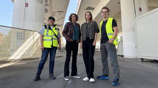 Dreharbeiten für den „Tatort“ in Ludwigshafen (v.l.): Birgit Simon, Ulrike Folkerts, Lisa Bittler sowie Nils Reinhardt.