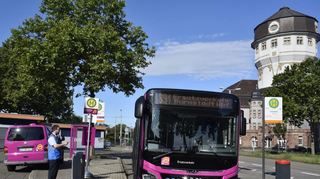 In Mannheim-Luzenberg müssen Fahrgäste in oder aus Richtung Hauptbahnhof von der Stadtbahn auf die Ersatzbusse umsteigen.