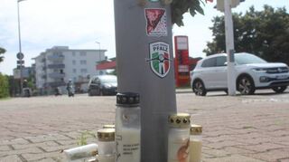 Am Unfallort an der Kreuzung Lilienthalstraße/Königsberger Alle auf der Schönau wurde eine kleine Gedenkstelle für Martin Steudle eingerichtet.