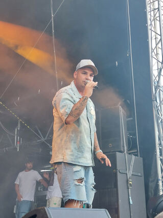Bringt mit seinen Hits Urlaubsfeeling und Pool-Party-Atmosphäre nach Heidelberg: Pietro Lombardi.