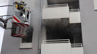 Die Feuerwehr ist bei einem Brand in den Mannheimer Quadraten im Einsatz.