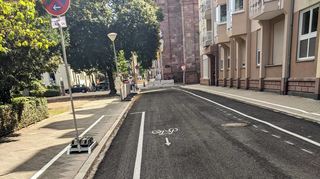 Die neuen Parkierungslinien am Schillerplatz – beidseitig statt wie zuvor geplant einseitig.