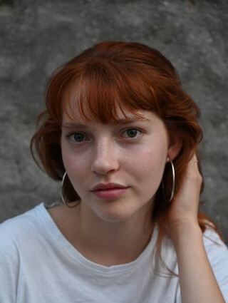 Emilia ist schon jung Schauspielerin geworden.