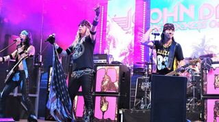 John Diva (2.v.l.) und seine Band heizten bei „Rock am See“ ein.