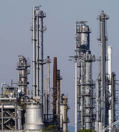 Anlagen auf dem Werksgelände der BASF in Ludwigshafen.