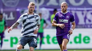 Sandhausens Ex-Kapitän Alexander Mühling (l.) – hier gegen Osnabrücks Brian Beyer – kommt am ersten Spieltag lediglich von der Bank aus.