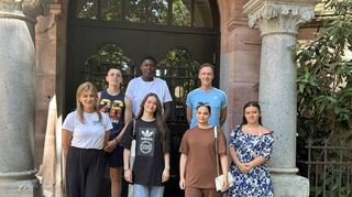 Die Medien AG: Anna Konle (v.l.), Marin Miron, Emmanuel Santos, Martina D’Aguano, Christoph Wolyncewicz, Elza Emilova und Destiny Tack.