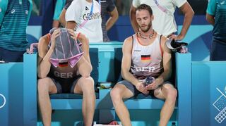 Nach dem Finale überwiegt bei Nils Ehlers (li.) und Clemens Wickler noch die Enttäuschung. Später verspürten sie aber auch wieder Stolz.