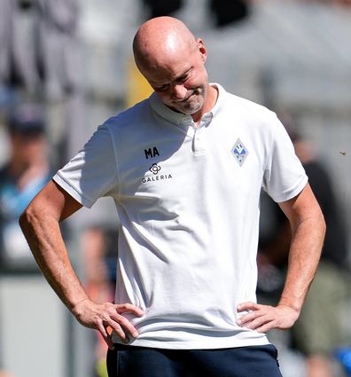 Sätze wie schallende Ohrfeigen: Waldhof-Trainer Marco Antwerpen nahm sich sein Team zur Brust.