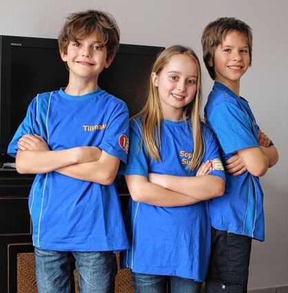 <p>Selbstbewusst zum ZDF: Tilllmann Stork, Sophia Stößer und Maximilian Schulte (v.l.) stellten sich in der Sendung "1, 2 oder 3" den Fragen von Moderator Elton.</p>
