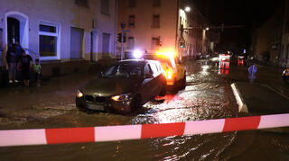 Hochwasser fordert besonders im Landkreis Karlsruhe die Rettungskräfte.