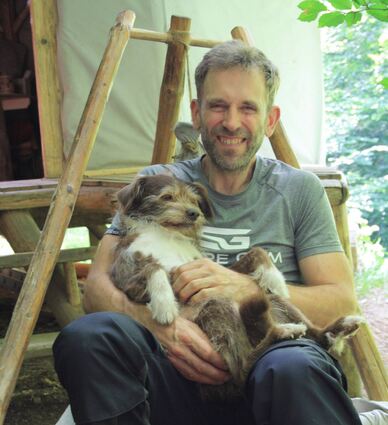 Dem „Odenwald-Tipianer“ Marc Freukes und Hündin Rala geht es gut.