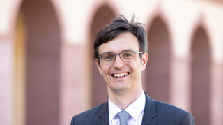 Erik Röder is Lehrstuhlinhaber für Bürgerliches Recht, Unternehmensrecht und Unternehmenssteuerrecht an der Universität Mannheim.