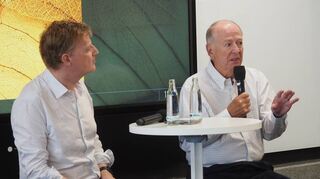 Moderator Jörg Schieb (l.) und Investor Rod Canion.