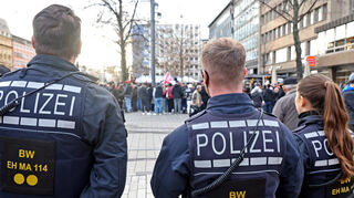 Die Initiative 2. Mai organisierte eine Kundgebung auf dem Plankenkopf nach dem tödlichen Polizeieinsatz auf der Schönau.