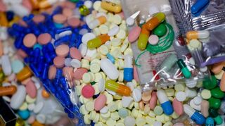 Sucht nach Schmerzmitteln wie Fentanyl und Oxycodon – sogenannte Opioide – ist ein großes Problem in den USA. Suchtexperten warnen auch hierzulande.