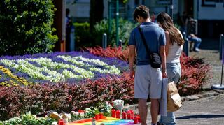 Viele Menschen in Solingen trauern.