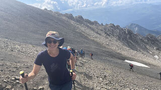 Unter den 17 Teilnehmerinnen und Teilnehmer, die in diesem Jahr auf die Mannheimer Hütte gewandert sind, war auch Landtagsabgeordnete Elke Zimmer.