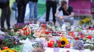 Den Sicherheitsbehörden war der mutmaßliche Attentäter bislang nicht als islamistischer Extremist bekannt.