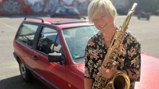 Die Mannheimerin Missy Canis mischt Electro u.a. mit Saxofon.