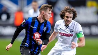 Jonas Carls (l.) spielte zuletzt beim Ligakonkurrenten SV Waldhof Mannheim.