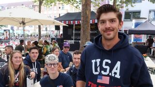 Jacob Huston (r.) führt mit dem Tauziehen eine Familientradition fort. Schon sein Vater stand am Seil.