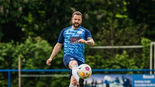 Sehr zufrieden: Biblis Spielertrainer Torsten Schnitzer lobt seine Spieler nach den jüngsten Partien und attestiert dem Team mehr Stabilität.