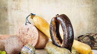 Leberwurst und weitere Pfälzer Wurstspezialitäten sind das Kerngeschäft von Cornelius. Seit Kurzem gibt es auch gekochte Rinderzunge.