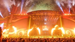 Die Stage beim Glücksgefühle Festival 2023 auf dem Hockenheimring.