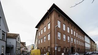 Vor dem Landgericht in Frankenthal wird erneut ein Fall verhandelt, in dem eine Frau Opfer von Gewalt geworden ist.