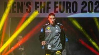Viel fokussiert sich auf ihn – und zwar bei den Rhein-Neckar Löwen und in der Nationalmannschaft: Juri Knorr.