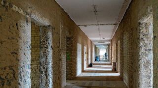 Im nun entkernten Torhausgebäude gibt es 7000 Quadratmeter Gewerbefläche.