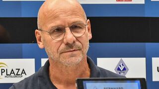 Bernhard Trares am Donnerstag bei seiner ersten Pressekonferenz als neuer Cheftrainer des SV Waldhof.