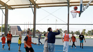 Am Kinder- und Jugendtag auf dem Bildungs- und Sportcampus war mächtig was los. In der Freilufthalle fand am Nachmittag das Baskettball-Turnier statt.