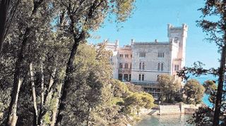 In diesem Schloss bei Triest erlebte Kaiser Maximilian vor seiner Entmachtung und Hinrichtung wohl seine letzten, glücklichen Jahre.