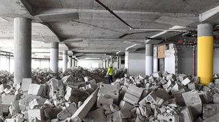 Der anfallende Beton – insgesamt etwa 115  000 Euro soll wiederverwertet werden – etwa im Straßenbau.