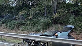 Ein Auto ist am Mittwoch auf der A65 Richtung Bad Dürkheim in die Leitplanke gekracht.