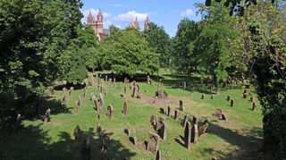 Der jüdische Friedhof in Worms ist Teil der SchUM-Stätte.