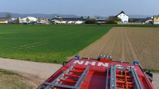 Die Feuerwehr Edingen-Neckarhausen hofft auf das Hilfeleistungszentrum, das hier an der Speyerer Straße entstehen soll.