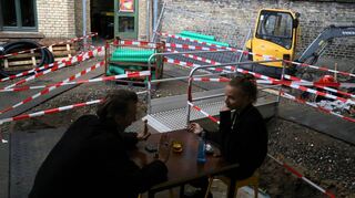 Zeitraumexit war einer der Hotspots des Festivals „zwischenDrin“: die beiden Organisatoren Maximilian Frey (l.) und Ben Fritsche im Gespräch.