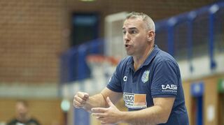Viernheims Trainer Christian Müller hatte am Ende eines mitreißenden Spiels das Nachsehen.