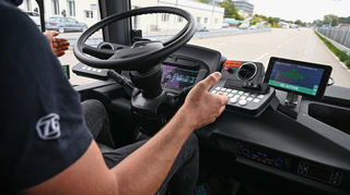 Ein hochautomatisiertes Shuttle fährt auf der Teststrecke der ZF Friedrichshafen AG. Die Komponenten für das hochautomatisierte Fahren werden von der ZF Friedrichshafen geliefert.