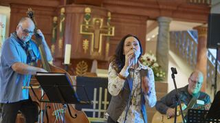 Eine Latin Session mit Paula Carreira bereicherte das Angebot in der evangelischen Kirche in Groß-Rohrheim.