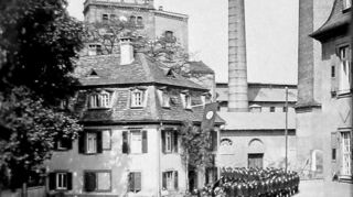 Aufmarsch während der NS-Zeit (1933-1945) in der Zuckerfabrik Waghäusel. Eine genauere Datierung ist nicht mehr möglich.