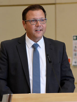 Finanzbürgermeister Volker Proffen am Dienstag im Stadthaus bei seiner ersten Etatrede.