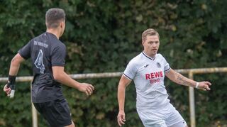 Der FV Biblis, hier FVB-Spieler Janos Hajdu (rechts), entschied die jüngsten drei Begegnungen gegen die KSG Mitlechtern allesamt für sich.