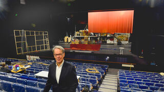 Mannheims Opernintendant Albrecht Puhlmann im Opal, der provisorischen Opernspielstätte des Mannheimer Nationaltheaters.