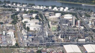 Eine Luftaufnahme von Industrieanlagen der BASF in Ludwigshafen. Für die rheinland-pfälzische Landesregierung spielt das Werk eine zentrale Rolle.
