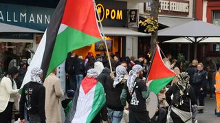 Pro-Palästinensische Demos ziehen seit dem 7. Oktober 2023 regelmäßig samstags durch die Mannheimer Innenstadt.